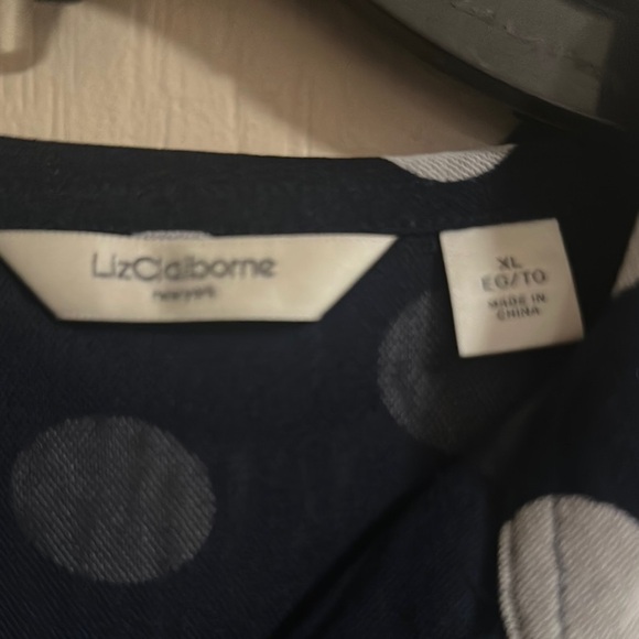 Liz Claiborne Dark Blue Sheer Lined Top with White Dots Collar Size XL - Picture 2 of 11
